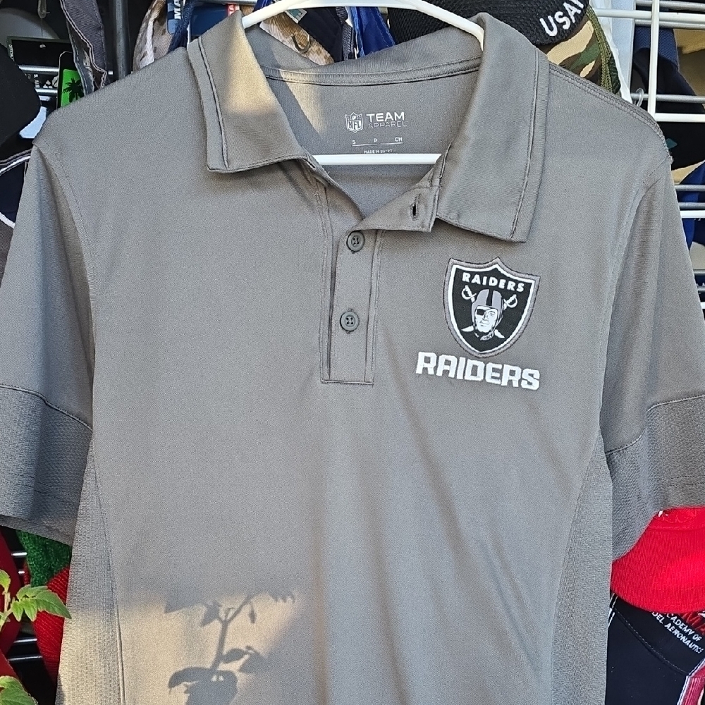 Gray Raiders Polo Shirt Size Small